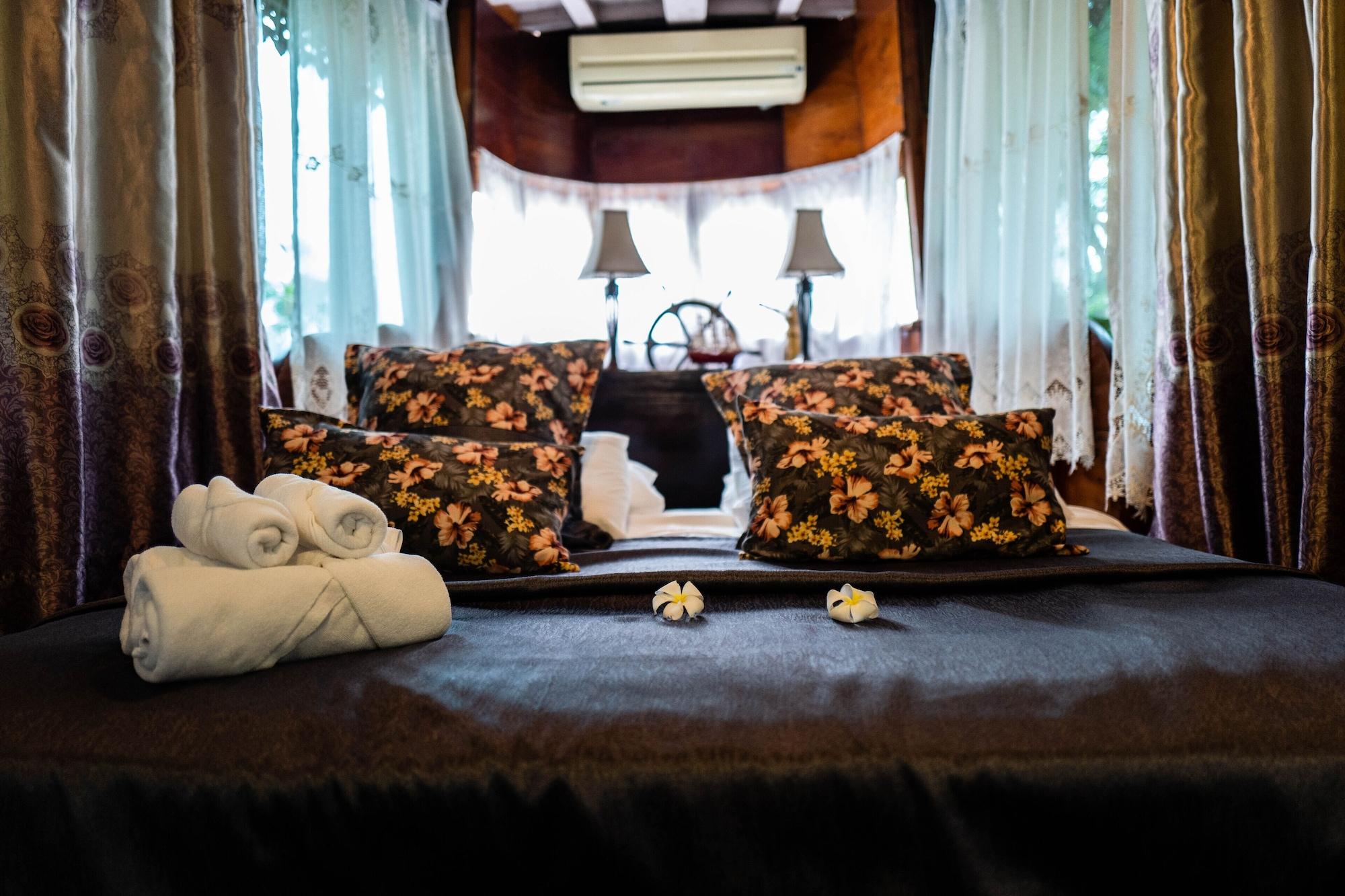 Kaengkrachan Boathouse Paradise Resort Kaeng Kachan Εξωτερικό φωτογραφία