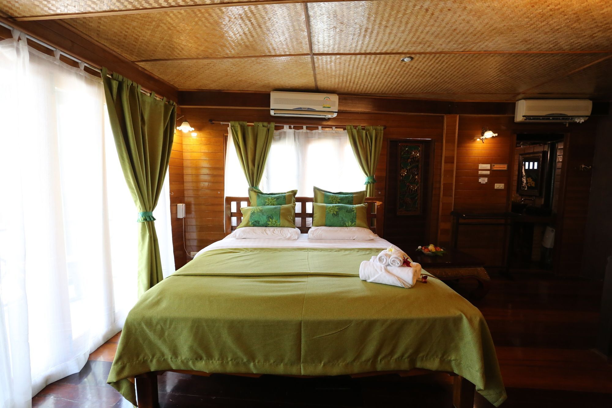Kaengkrachan Boathouse Paradise Resort Kaeng Kachan Εξωτερικό φωτογραφία